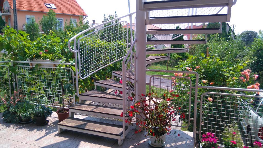 Bertalan Apartman วอนยาร์ควาเชกี ภายนอก รูปภาพ